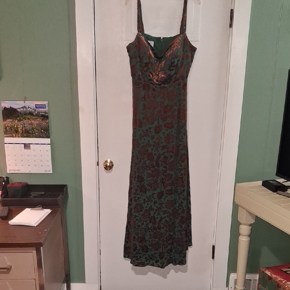 Azazie Dresses & Skirts - Azazie Green and Brown Floral Dress